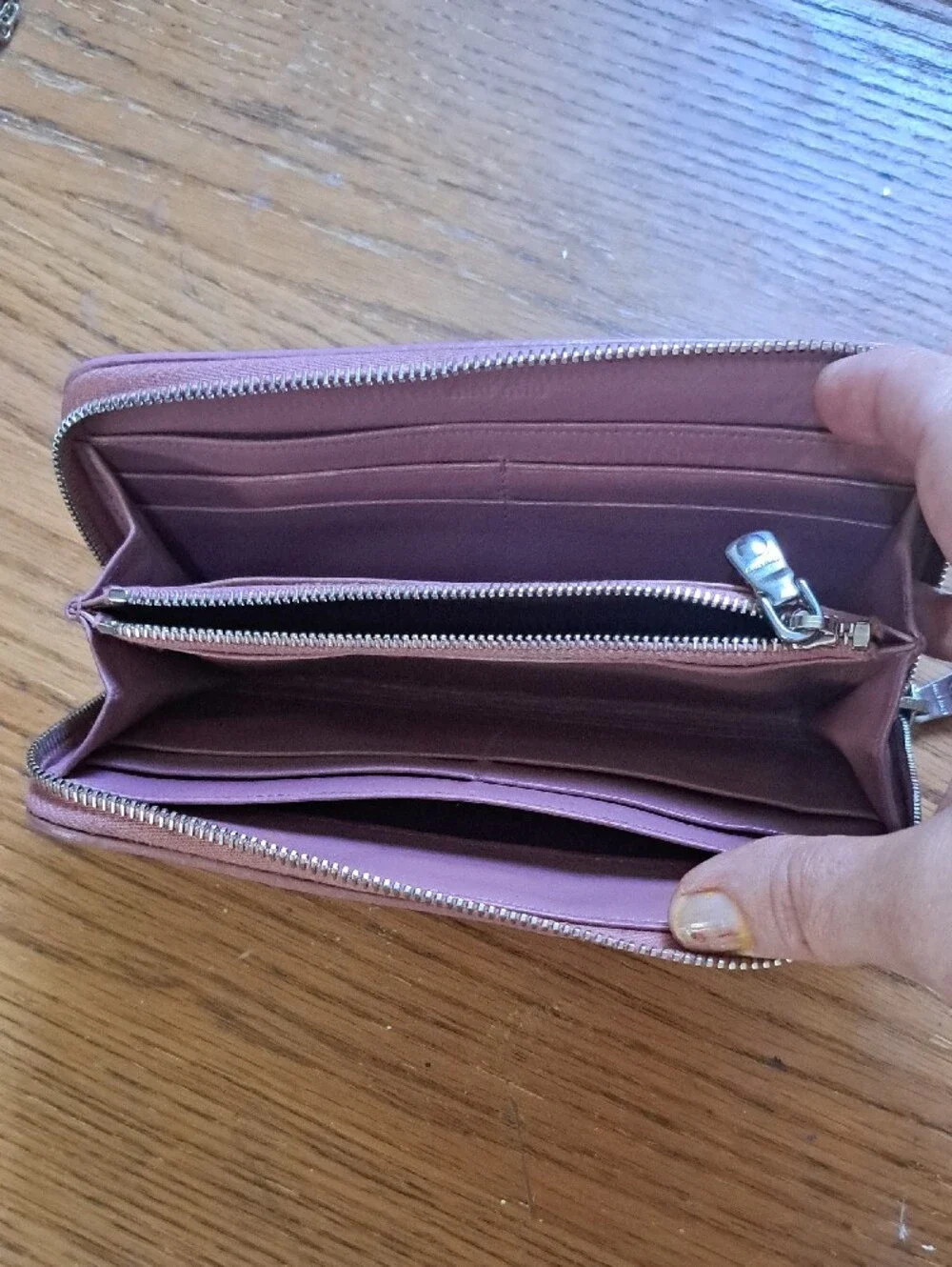 Miu Miu miu signature